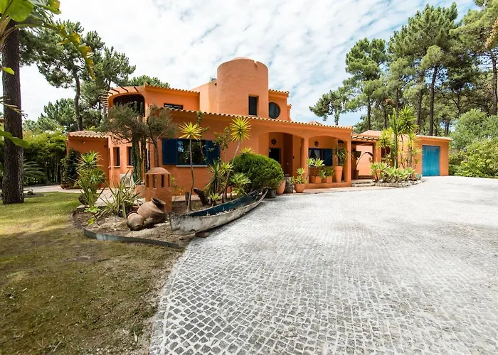 Villa Bambu Charneca (Setubal)